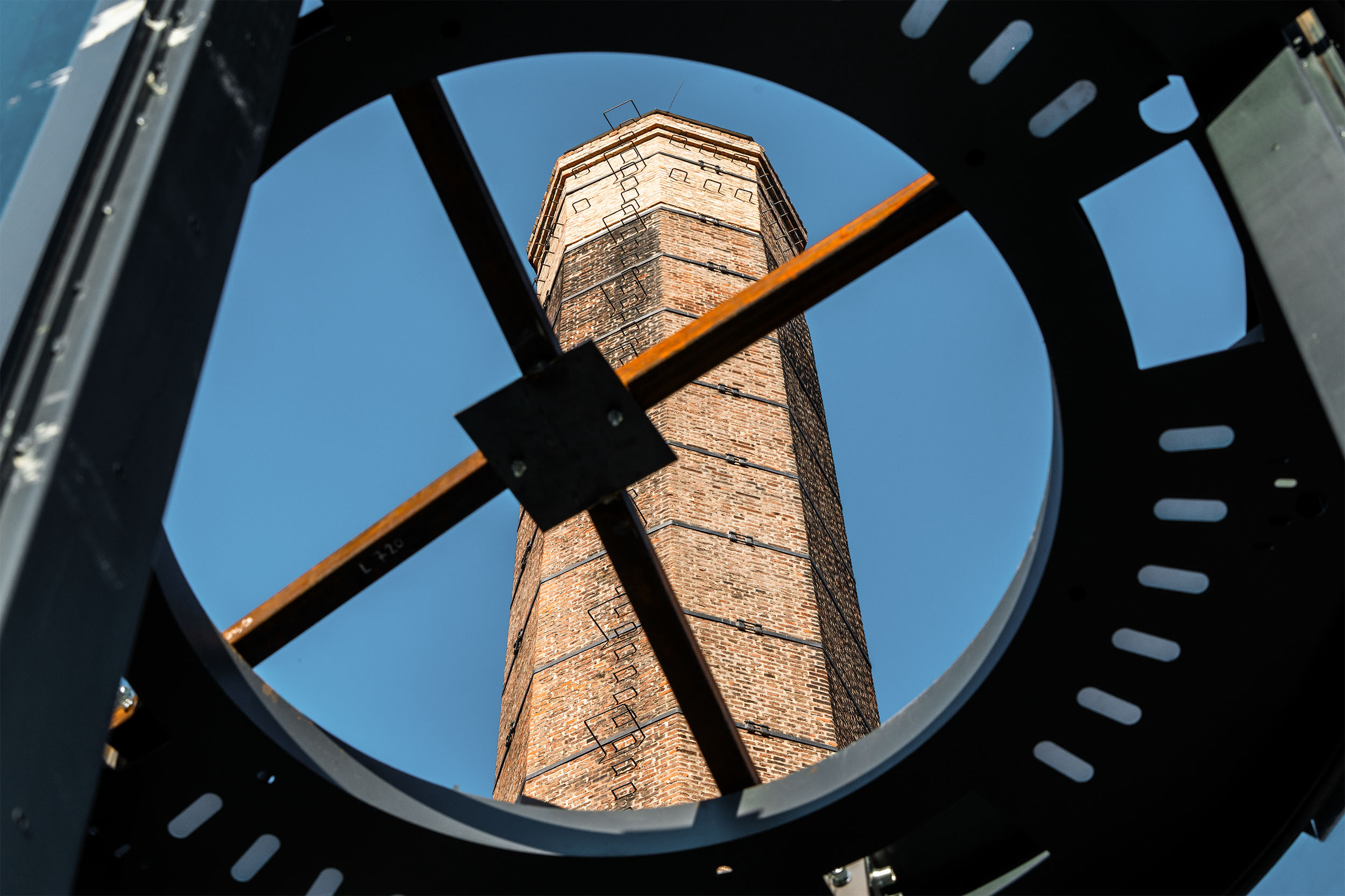 lihovar-historic-brick-chimney-detail