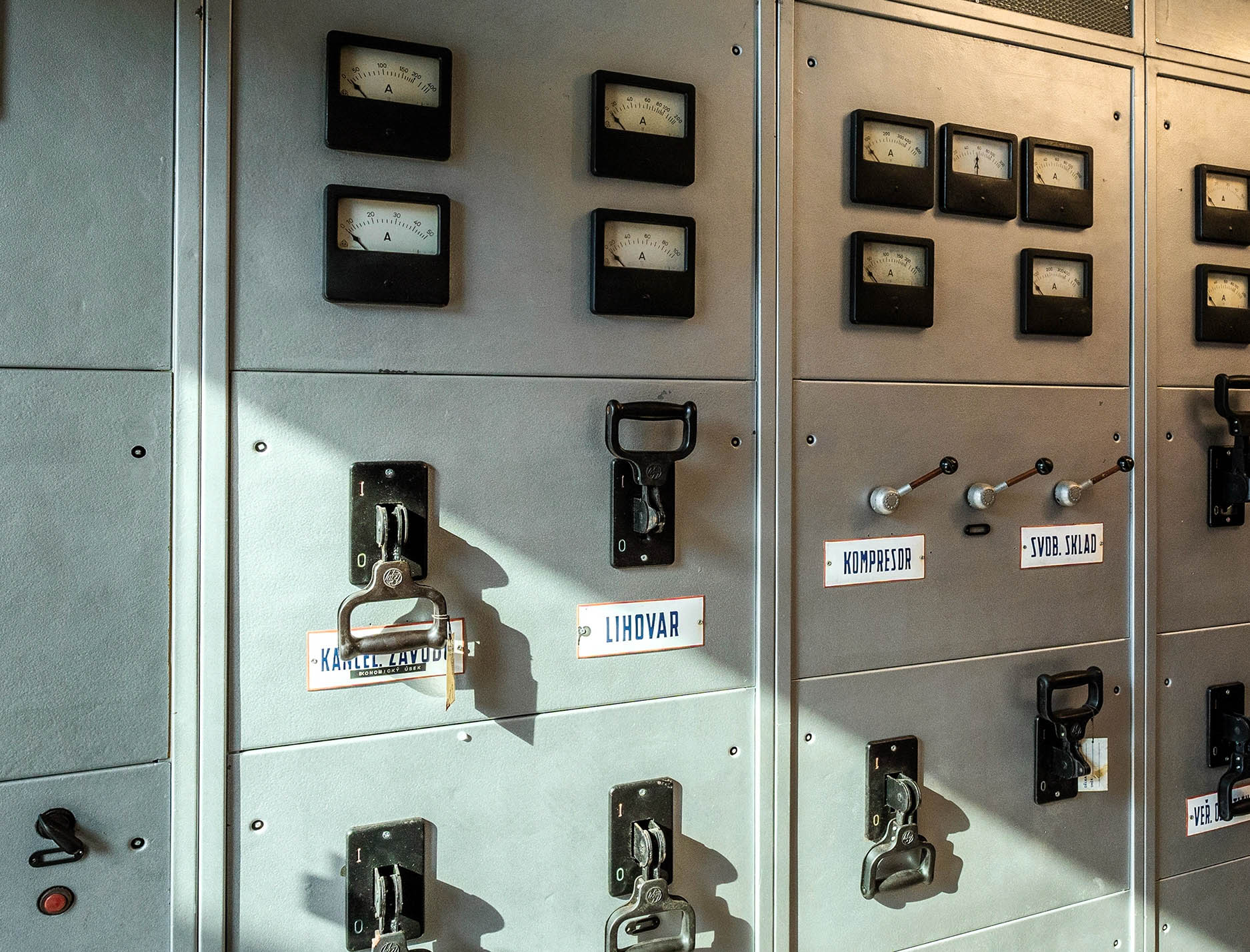 lihovar-history-electrical-panel-detail